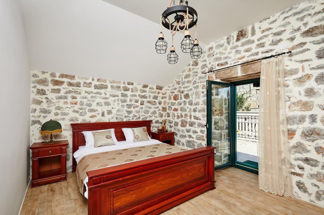 Chateau Du Soleil Villas Tivat Dış mekan fotoğraf